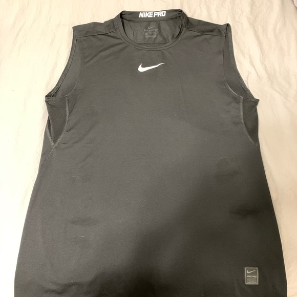 Men’s Nike size Large, like new tank top - Picture 2 of 6
